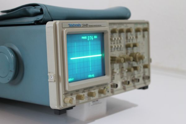 Tektronix 2445 - 150 MHz 4 Kanal Oszi getestet - TOP
