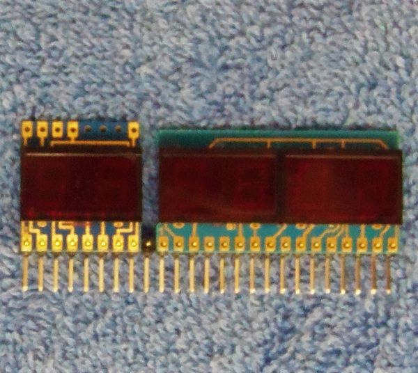 Drake TR-7, R-7 & RR-3 Zwei- und Vierstellige LED-Anzeigen. NOS Drake-Nummern 3080021 & 22.