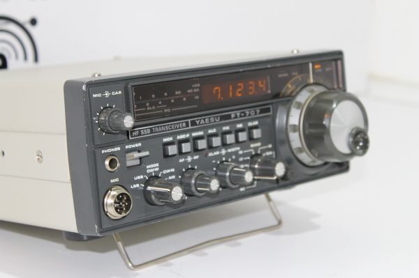 Yaesu FT -707 Messplatz getestet - unverbastelt