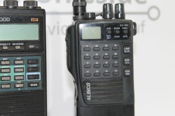 Kenwood / Alinco Konvolut TH-215E / DJ-180 A - 4 Stk für Bastler