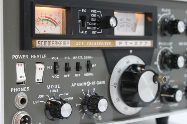 Sommerkamp FT - 277 Transceiver für Bastler