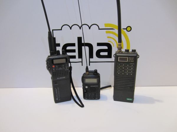 Konvolut Handfunkgeräte KW TH F7/ IC-02E/Alan DS 42 Bastler